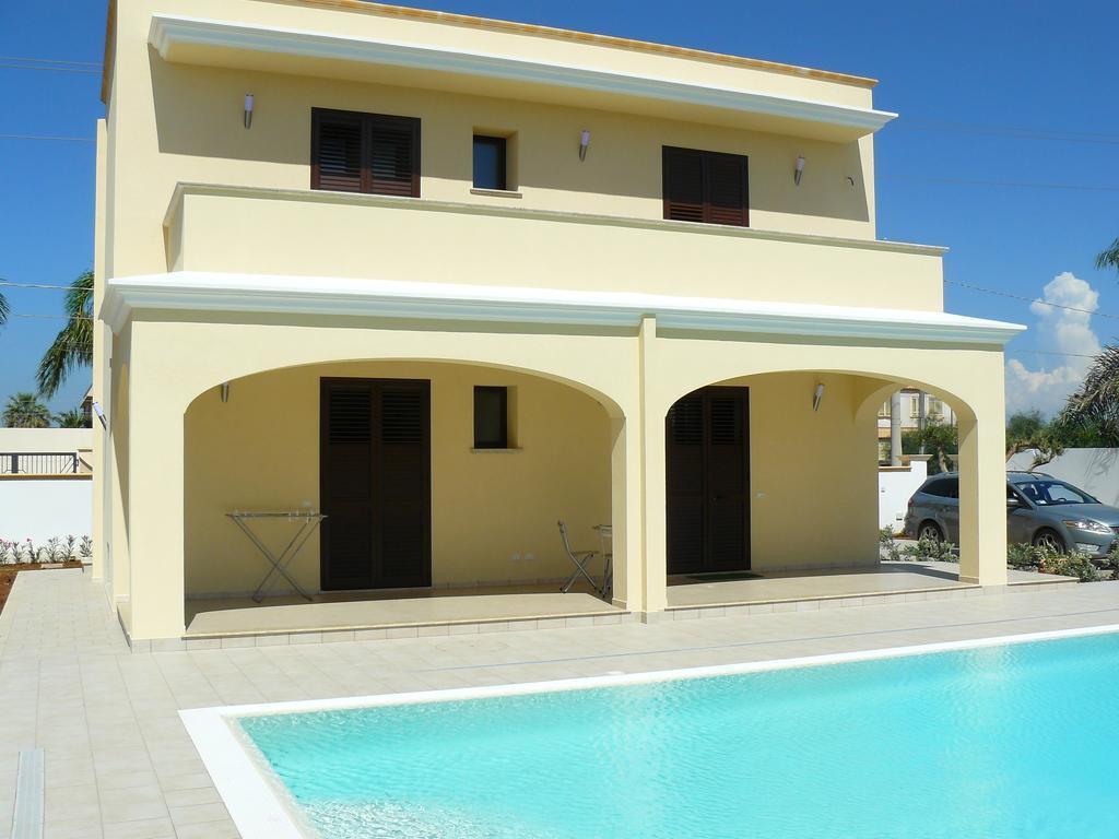 Oasi Tortuga Residence Piscina E Barbecue H24 マツァーラ・デル・ヴァッロ エクステリア 写真
