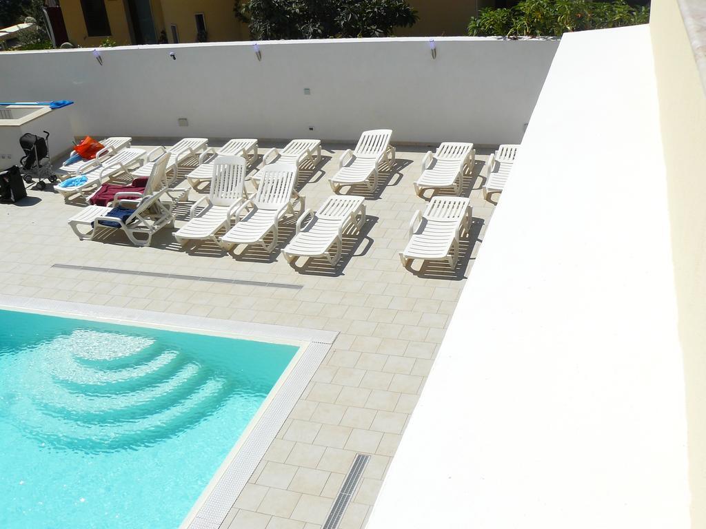 Oasi Tortuga Residence Piscina E Barbecue H24 マツァーラ・デル・ヴァッロ エクステリア 写真