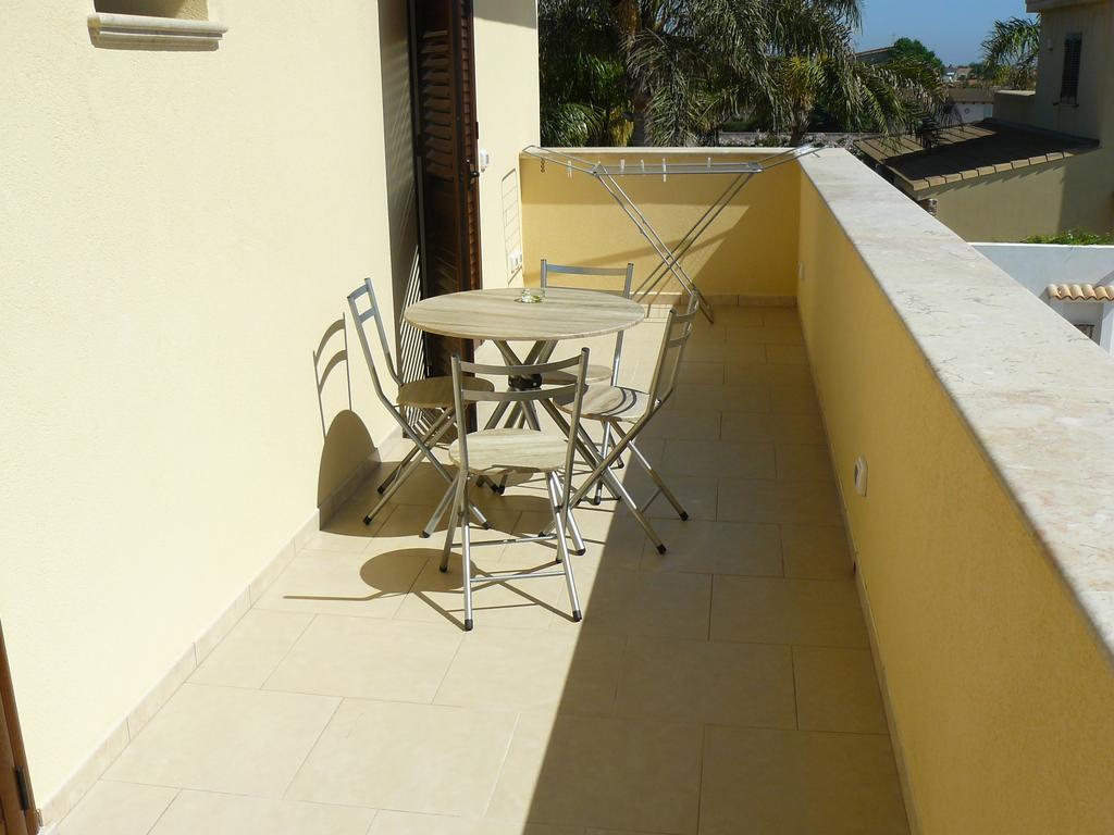Oasi Tortuga Residence Piscina E Barbecue H24 マツァーラ・デル・ヴァッロ エクステリア 写真