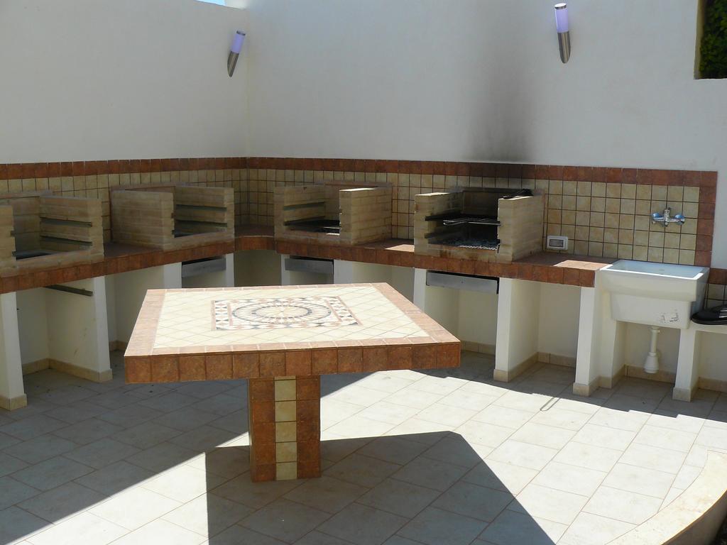 Oasi Tortuga Residence Piscina E Barbecue H24 マツァーラ・デル・ヴァッロ エクステリア 写真