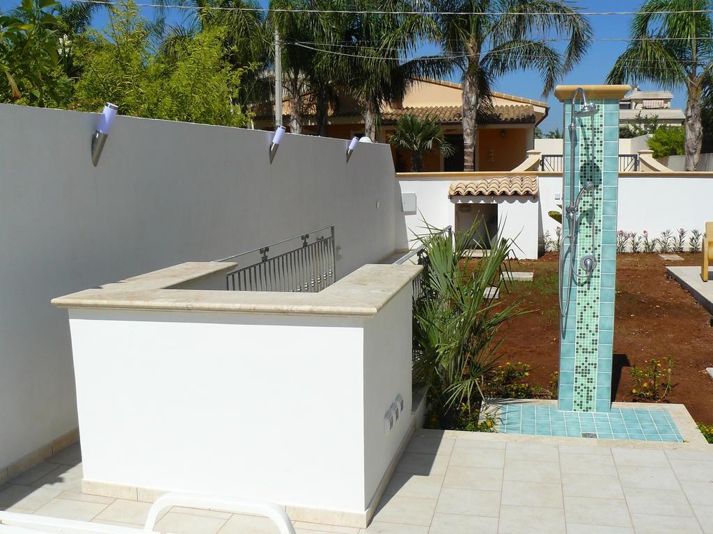 Oasi Tortuga Residence Piscina E Barbecue H24 マツァーラ・デル・ヴァッロ エクステリア 写真