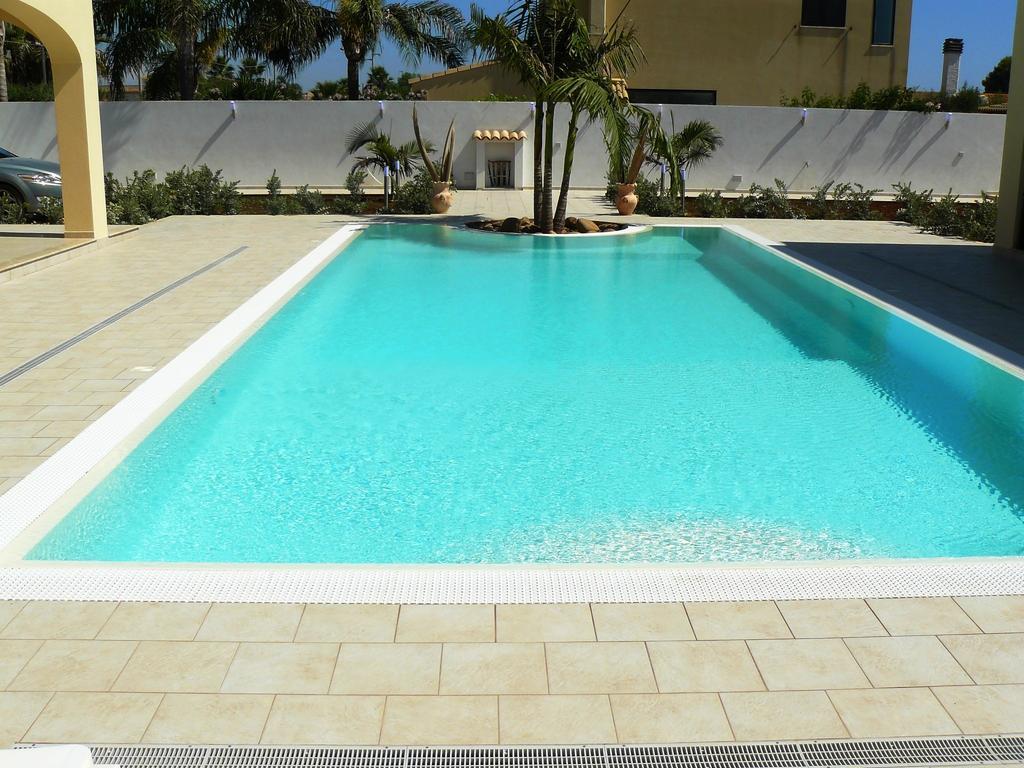 Oasi Tortuga Residence Piscina E Barbecue H24 マツァーラ・デル・ヴァッロ エクステリア 写真