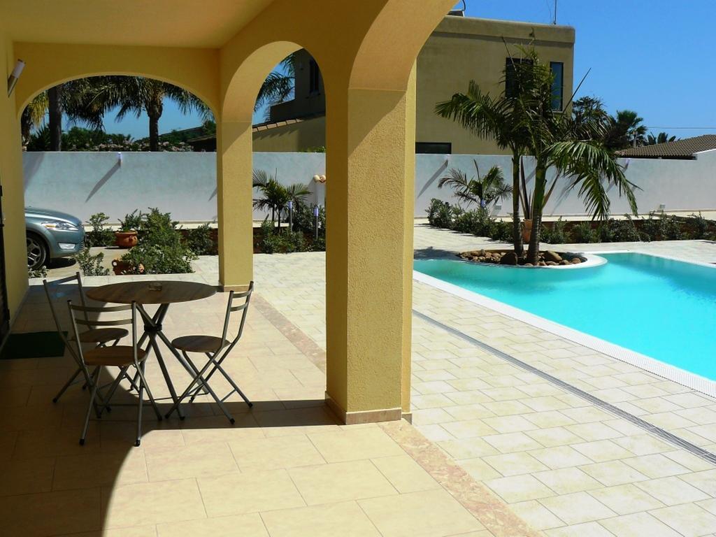 Oasi Tortuga Residence Piscina E Barbecue H24 マツァーラ・デル・ヴァッロ エクステリア 写真