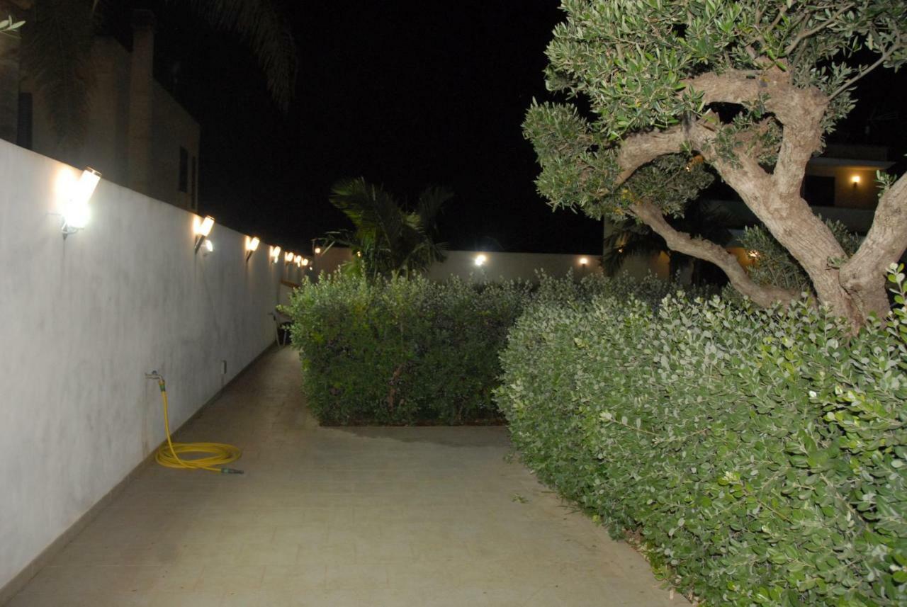 Oasi Tortuga Residence Piscina E Barbecue H24 マツァーラ・デル・ヴァッロ エクステリア 写真