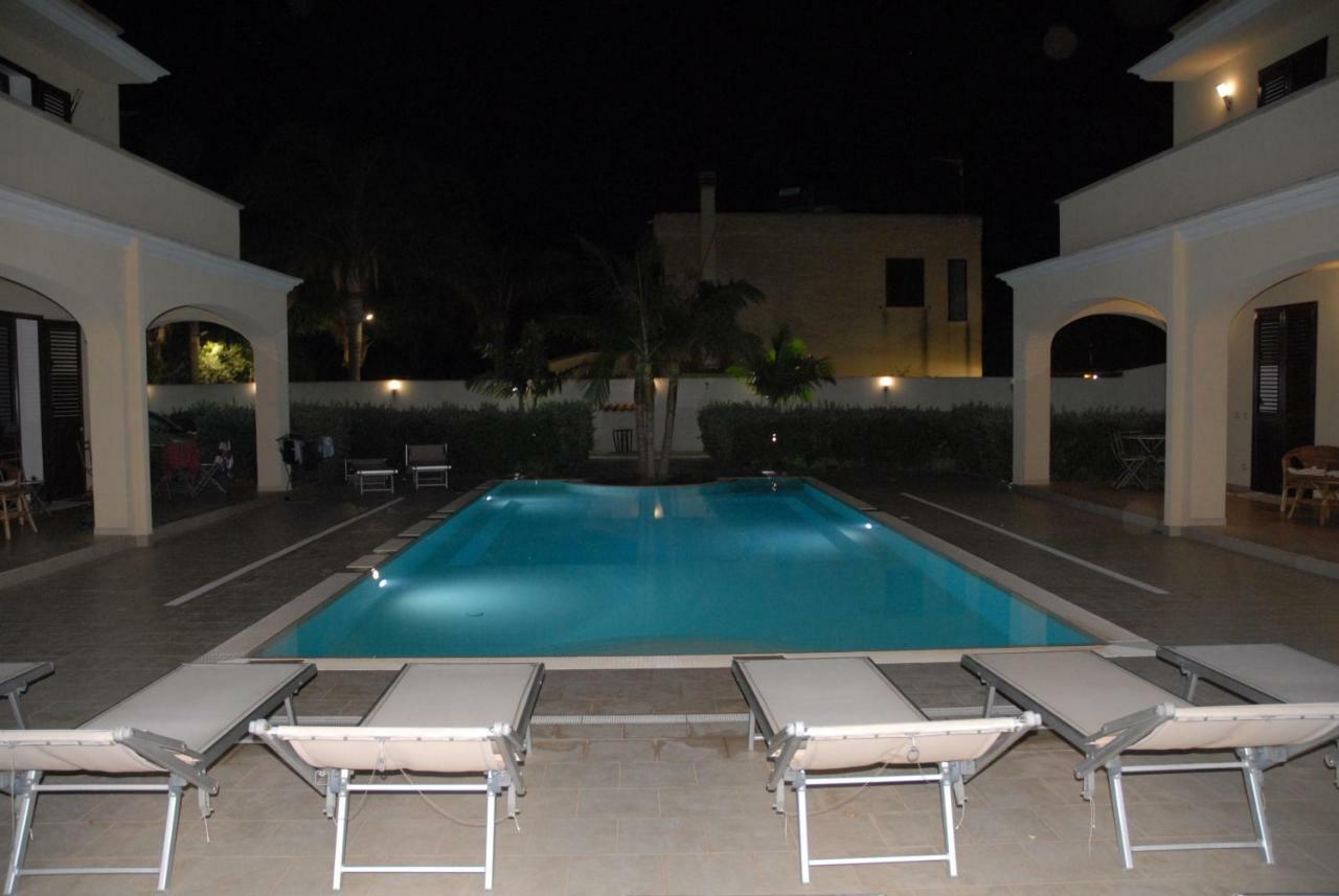Oasi Tortuga Residence Piscina E Barbecue H24 マツァーラ・デル・ヴァッロ エクステリア 写真
