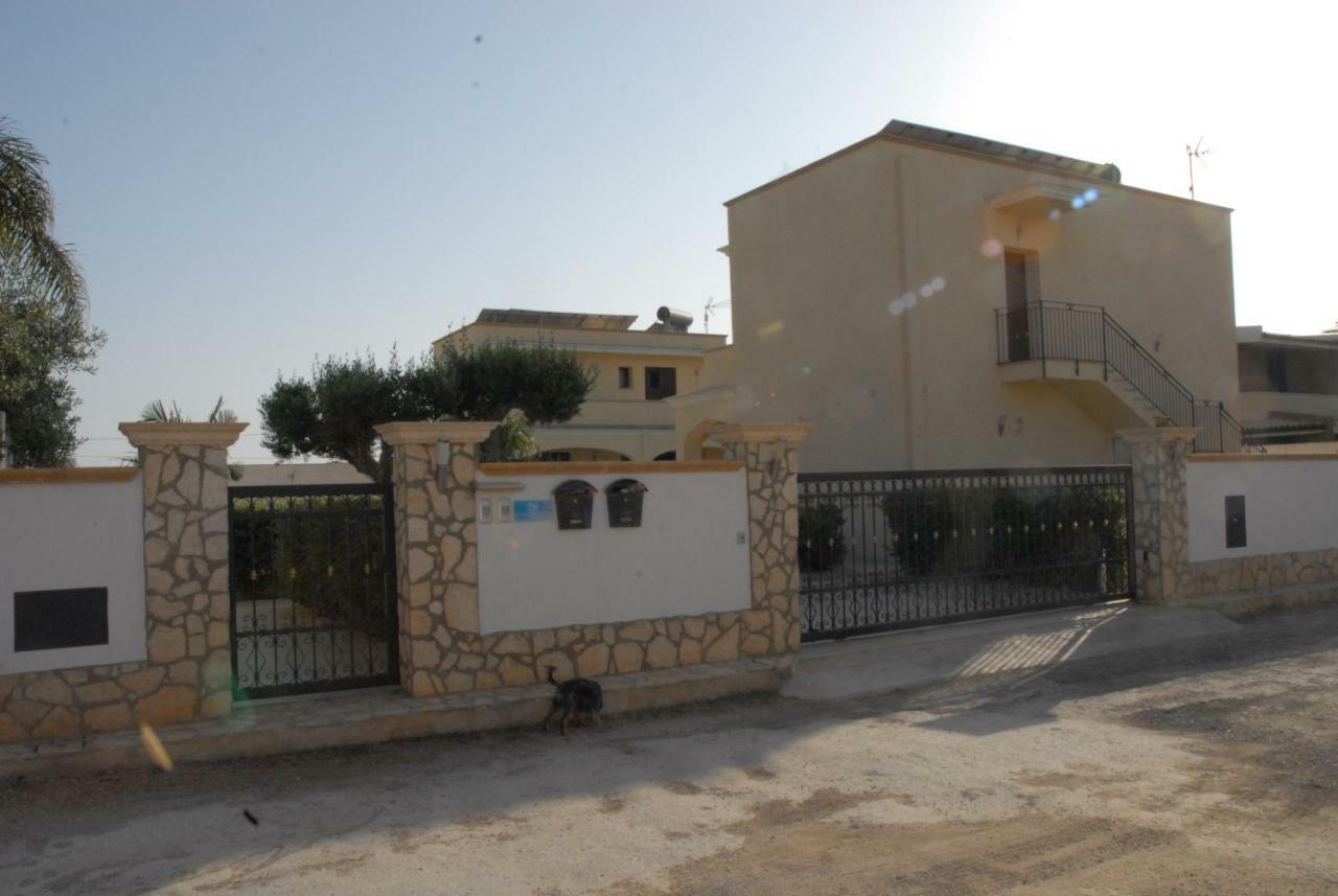 Oasi Tortuga Residence Piscina E Barbecue H24 マツァーラ・デル・ヴァッロ エクステリア 写真